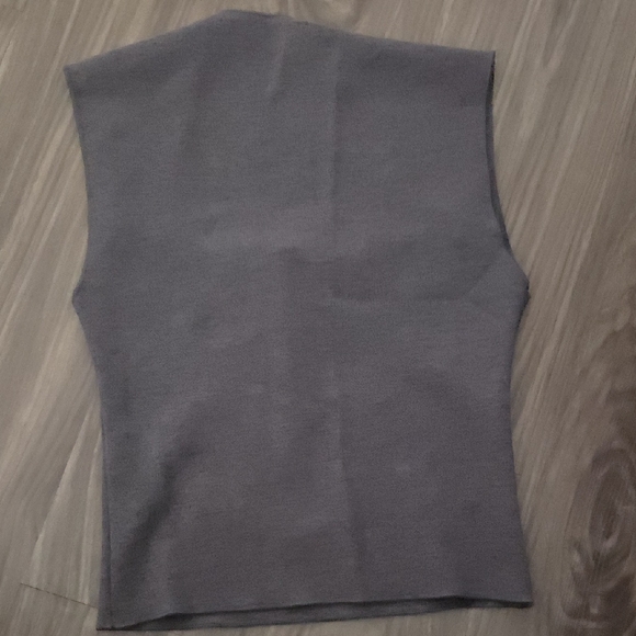 Zara Gray Fitted Crop Tank Top - Picture 5 of 5